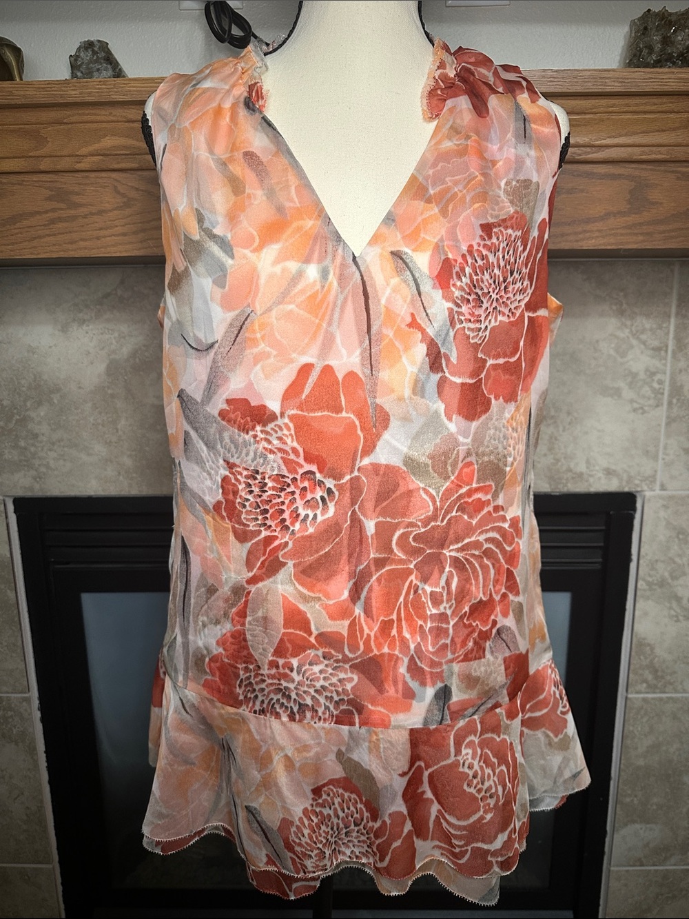 White House Black Market Orange & Red Top Floral Ruffle Hem Blouse Size Small